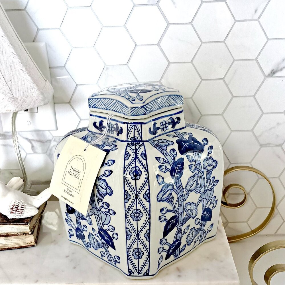 NEW! CHINOISERIE COVERED GINGER JAR DECOR